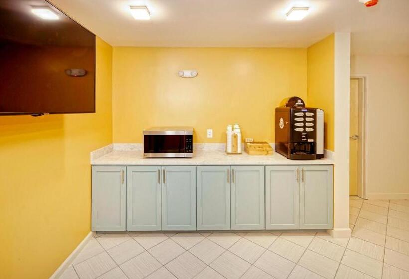 בית מלון כפרי Inn At Moss Landing Point