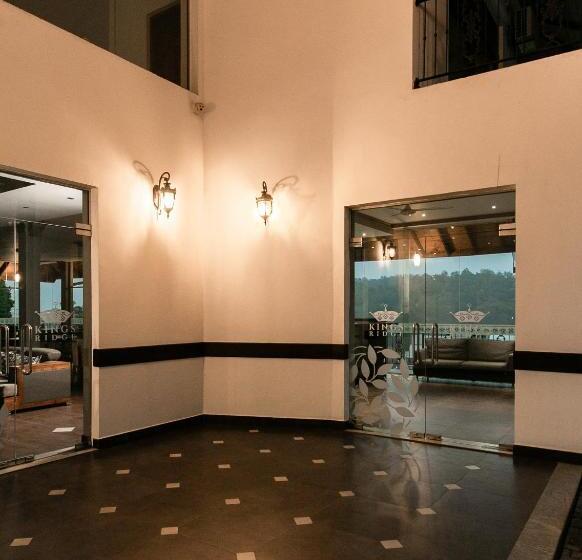 호텔 Kings Ridge Kandy