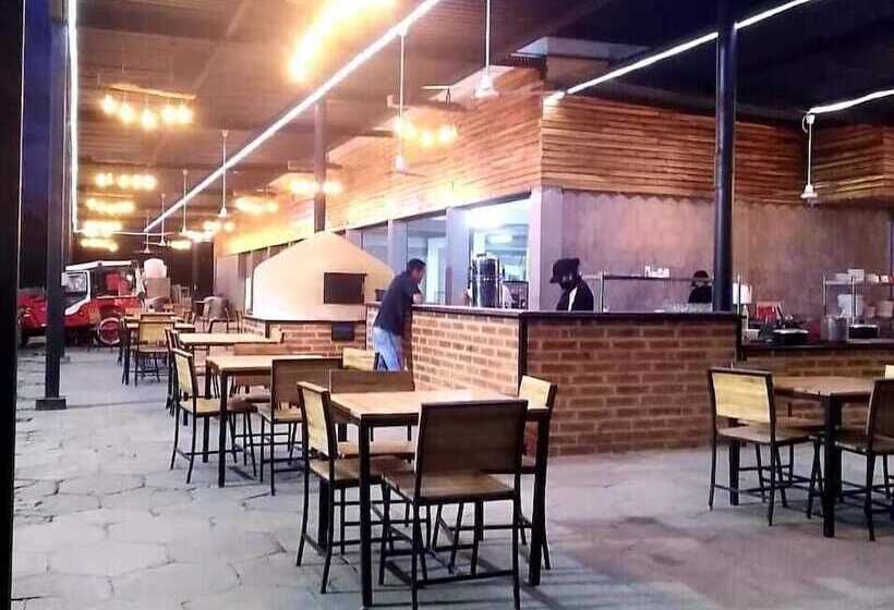 Отель La Aldea Del Oriente