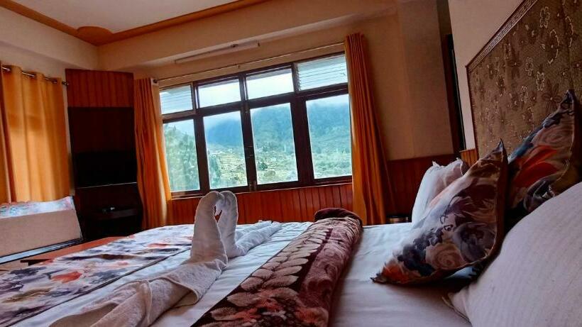 בית מלון כפרי Le Coxy Resort Lachung