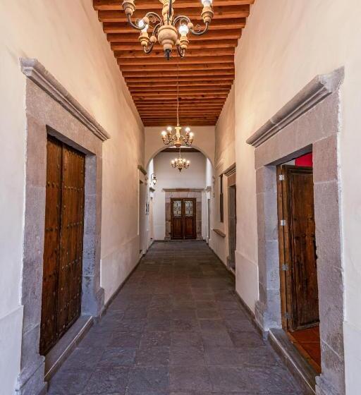 Отель Meson De Sara