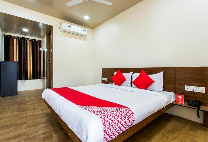 호텔 Oyo 11929 Ridhi Sidhi