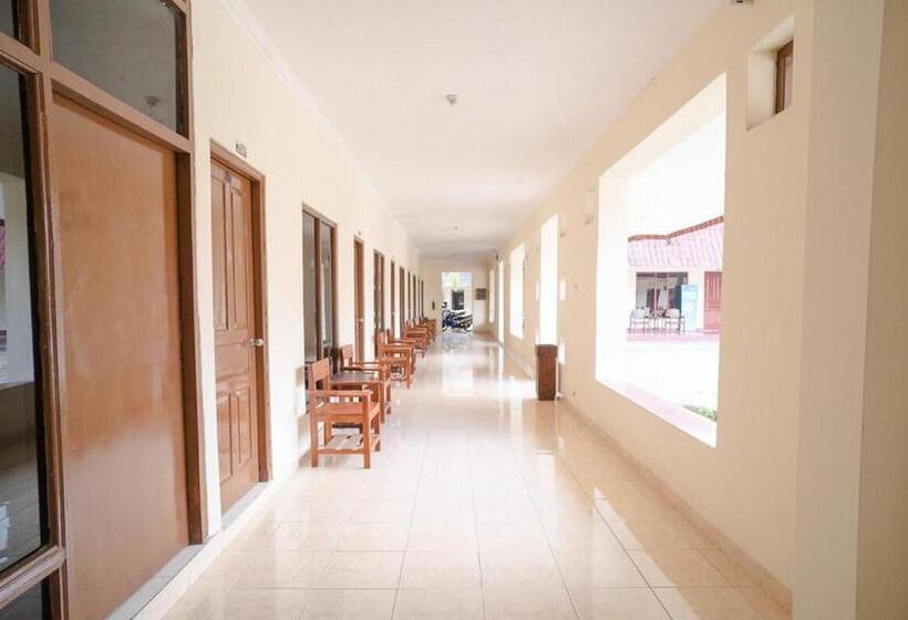 호텔 Reddoorz Near Kampus 3 Uty Yogyakarta