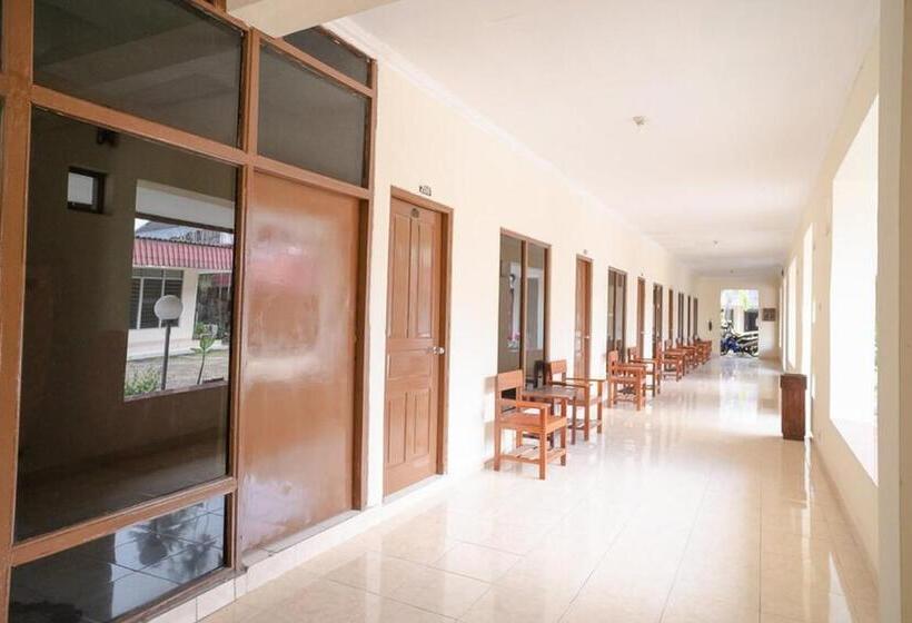 호텔 Reddoorz Near Kampus 3 Uty Yogyakarta