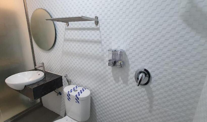 فندق Reddoorz Plus Near Siloam Hospital Balikpapan