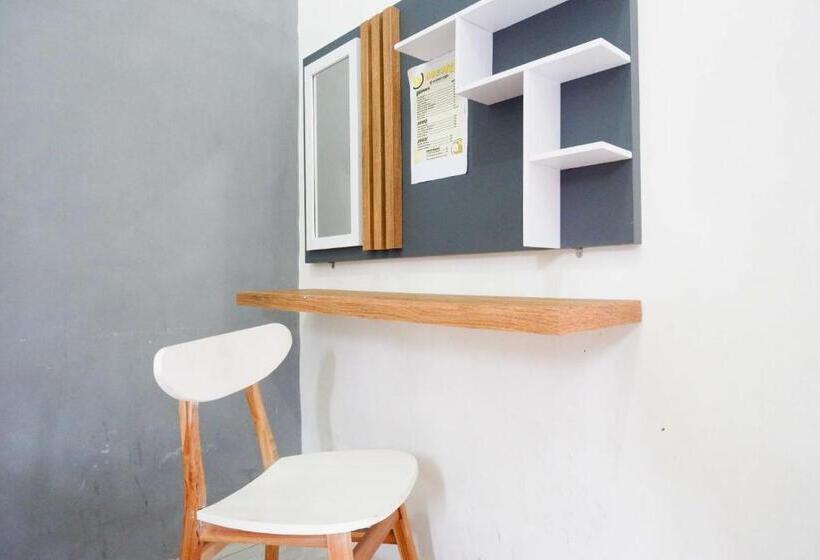 酒店 Reddoorz Syariah Near Alun Alun Kajen