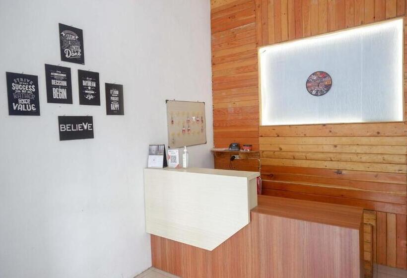 酒店 Reddoorz Syariah Near Alun Alun Kajen