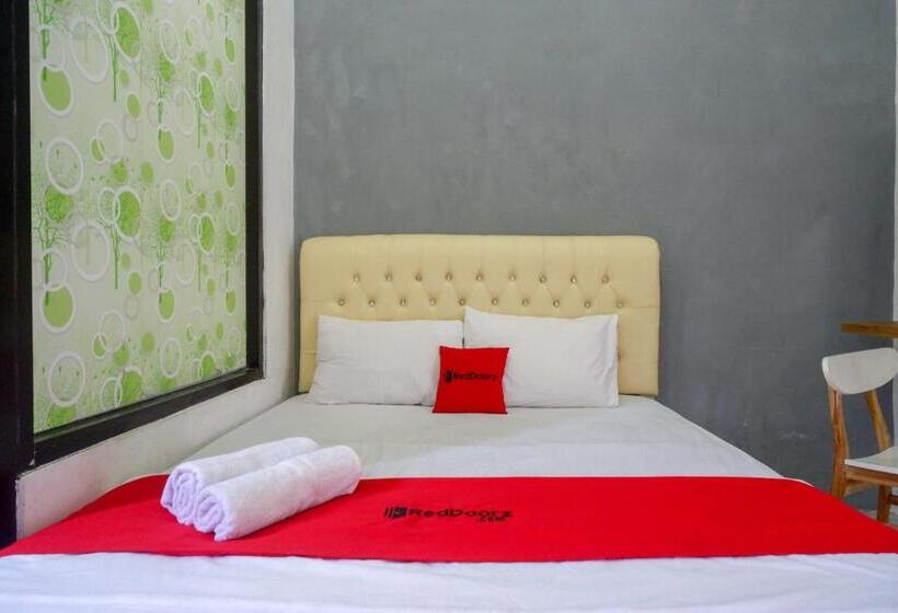 酒店 Reddoorz Syariah Near Alun Alun Kajen