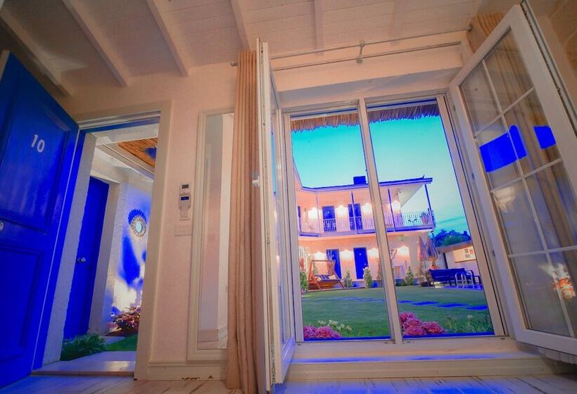 Rhodium Hotel Alaçatı