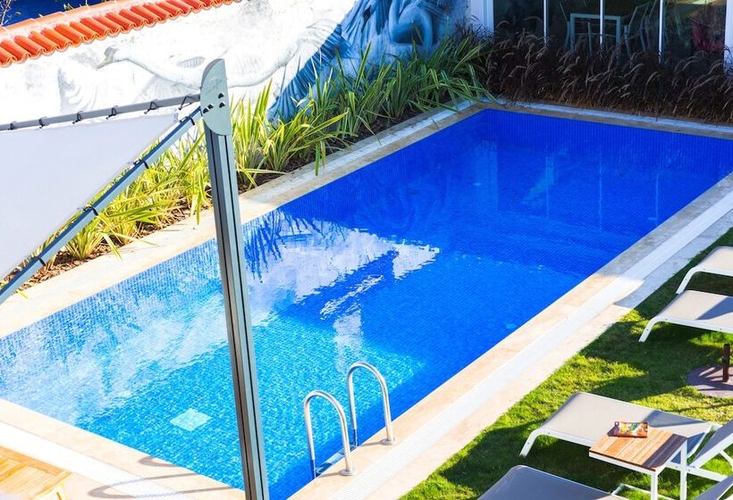 Rhodium Hotel Alaçatı