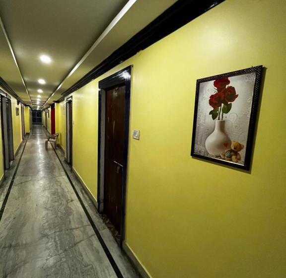 Отель Shivanand