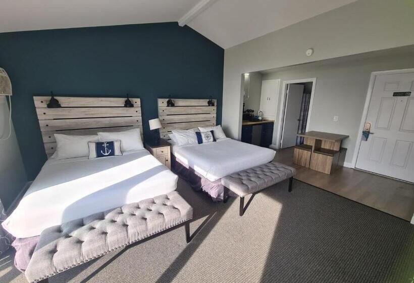 فندق Smuggler's Cove Inn