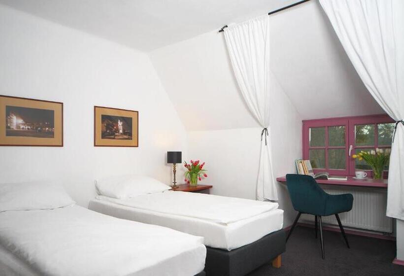 Отель Spichlerz Na Krakowskiej