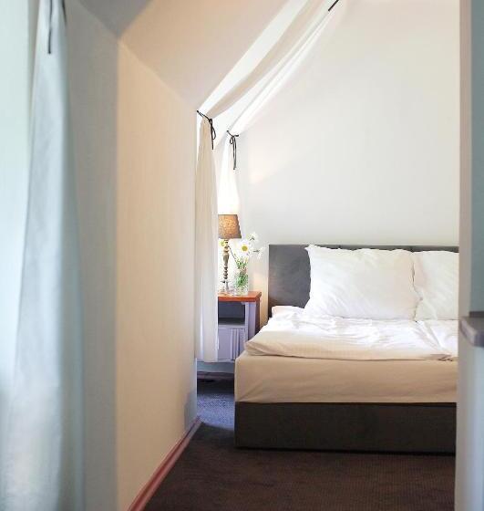 Отель Spichlerz Na Krakowskiej