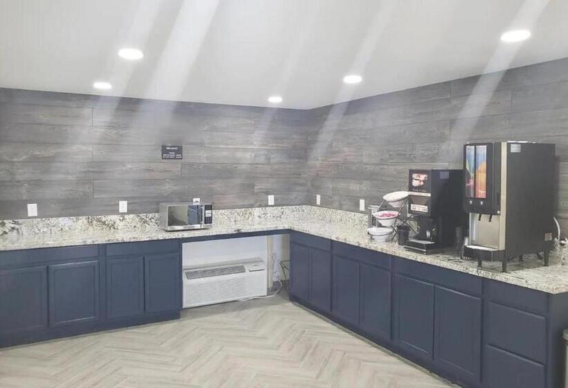 Отель Super 8 By Wyndham Morganton