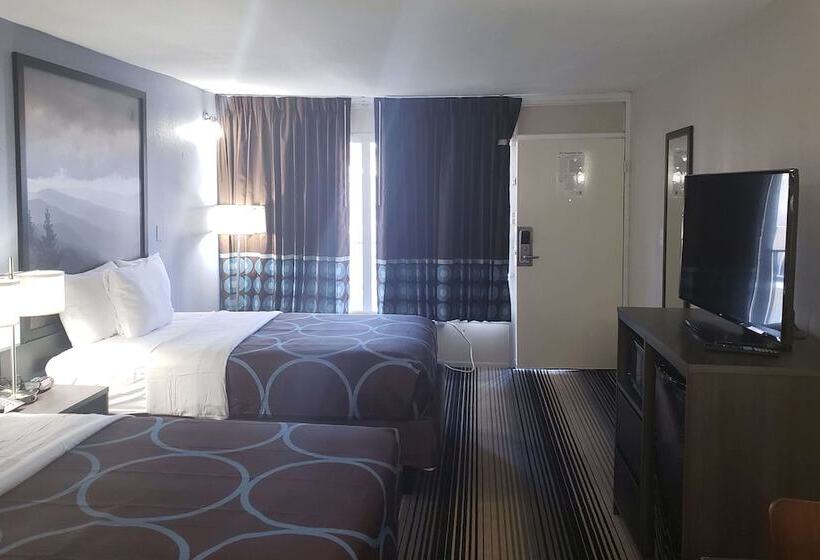 Отель Super 8 By Wyndham Morganton