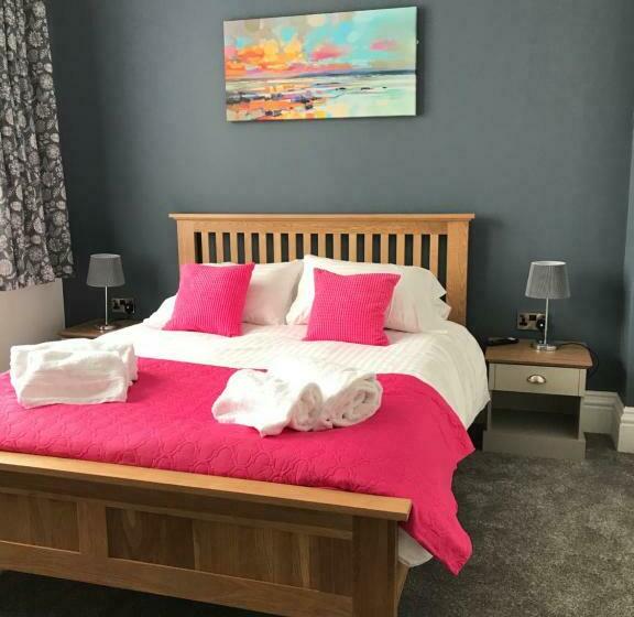 בית מלון כפרי The Queens Head