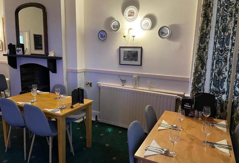 בית מלון כפרי The Stokesay Inn & B&b