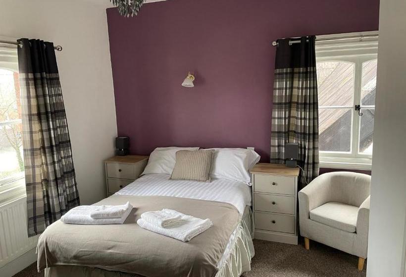 בית מלון כפרי The Stokesay Inn & B&b