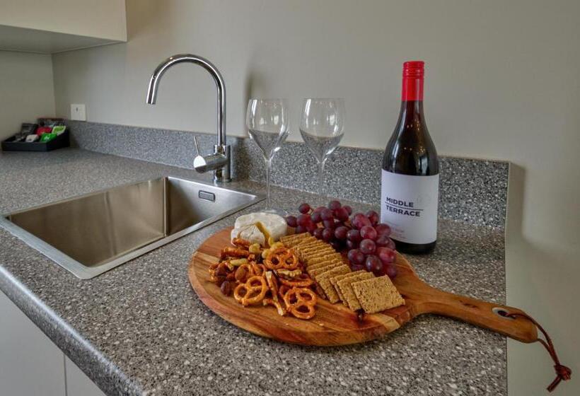 مُتل Annies On Milford