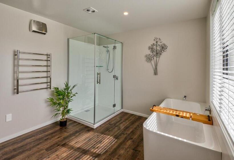 مُتل Annies On Milford