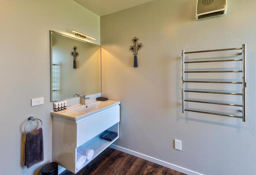 مُتل Annies On Milford