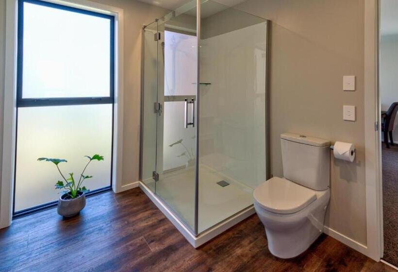 مُتل Annies On Milford