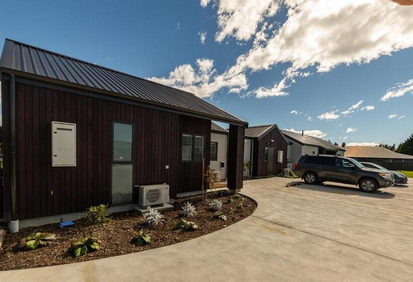 مُتل Annies On Milford