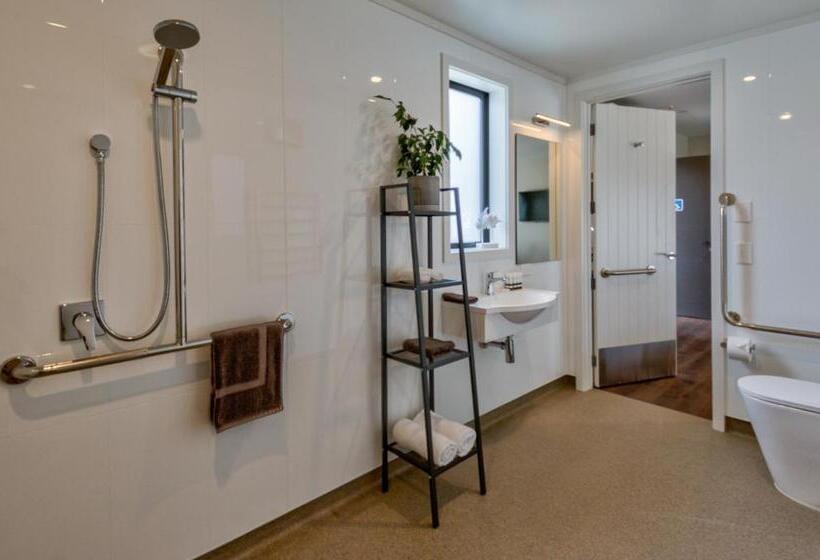 مُتل Annies On Milford