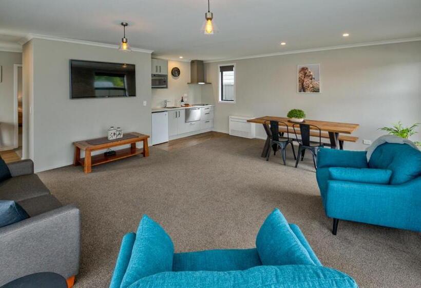 مُتل Annies On Milford