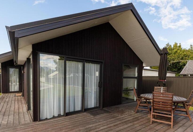 مُتل Annies On Milford