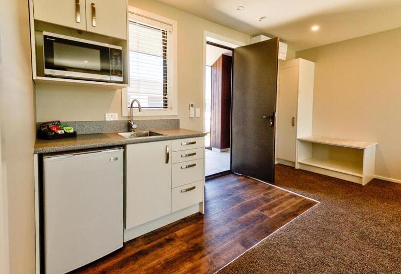 مُتل Annies On Milford