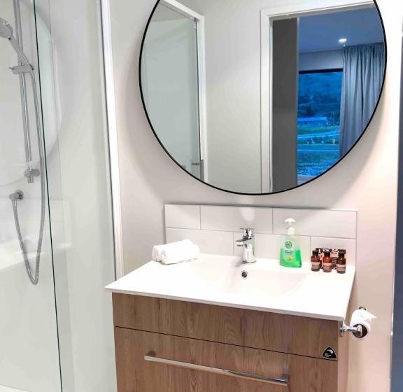 پانسیون Hillside Studio