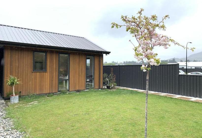 پانسیون Hillside Studio