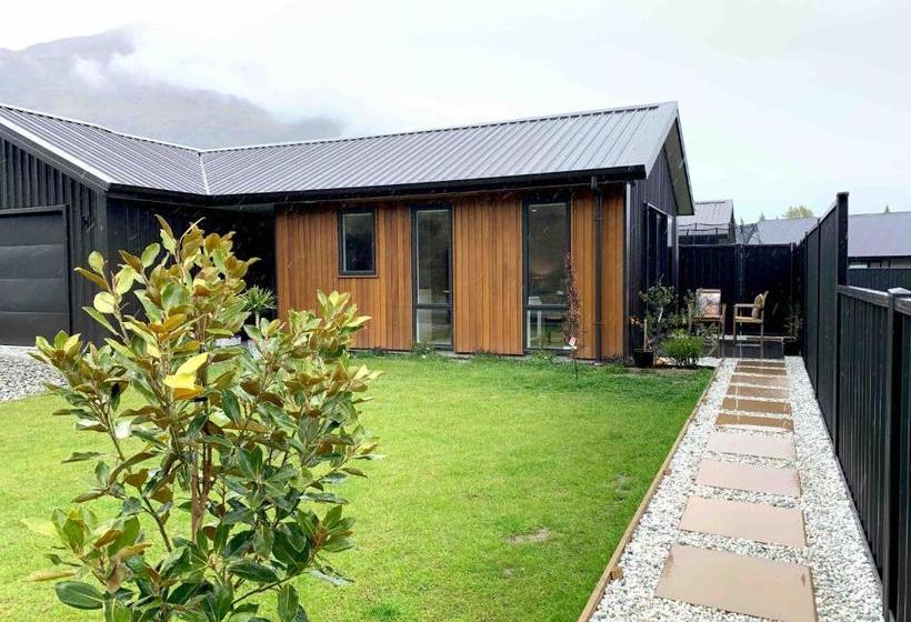 پانسیون Hillside Studio