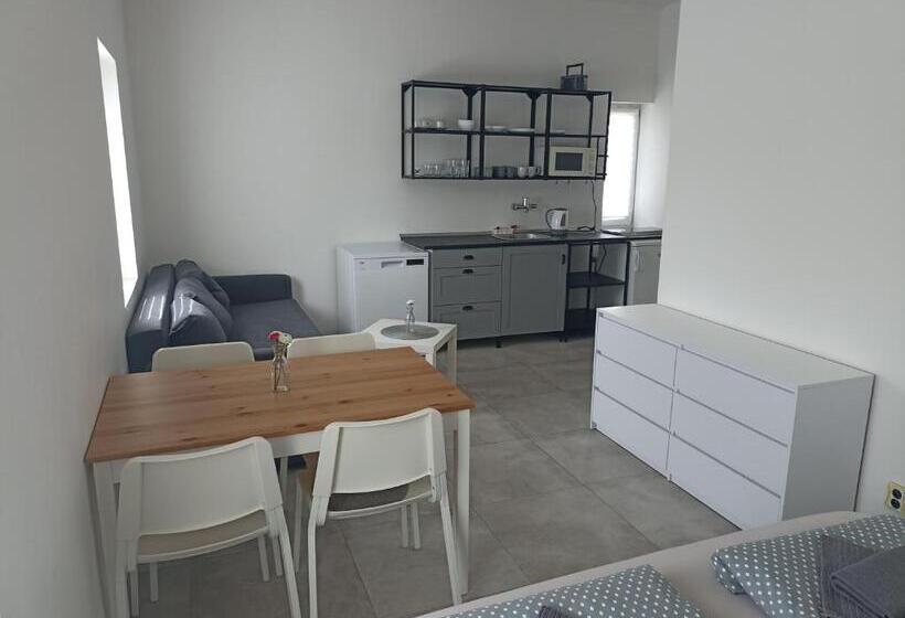 Пансион MUSIC PENZION v Lipně