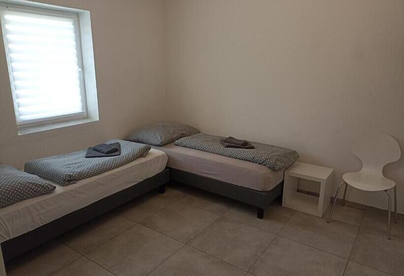 膳宿费 MUSIC PENZION v Lipně