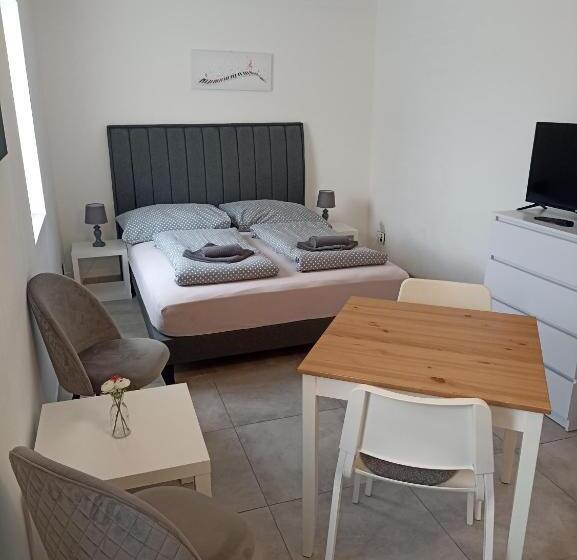 膳宿费 MUSIC PENZION v Lipně