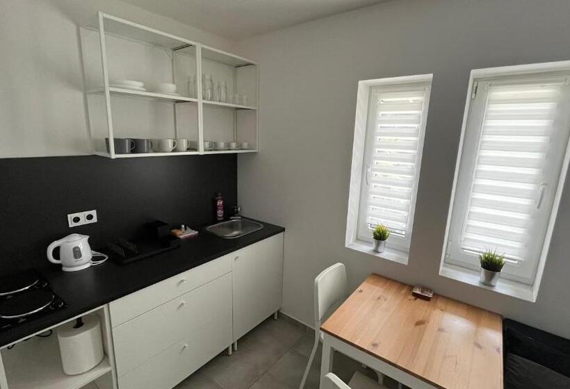 ペンション MUSIC PENZION v Lipně