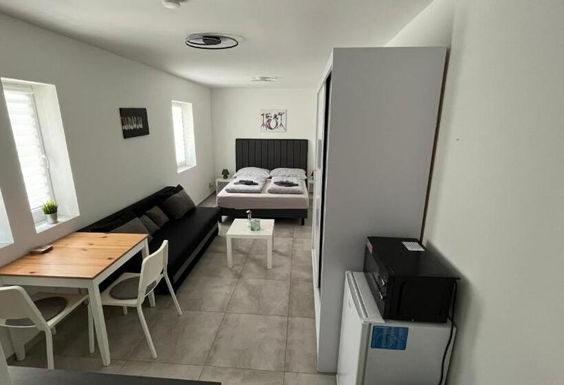 Пансион MUSIC PENZION v Lipně