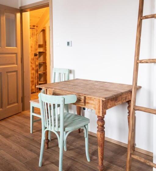 פנסיון Penzion V Poli