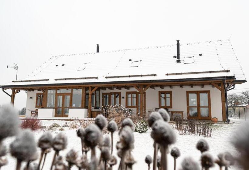 פנסיון Penzion V Poli