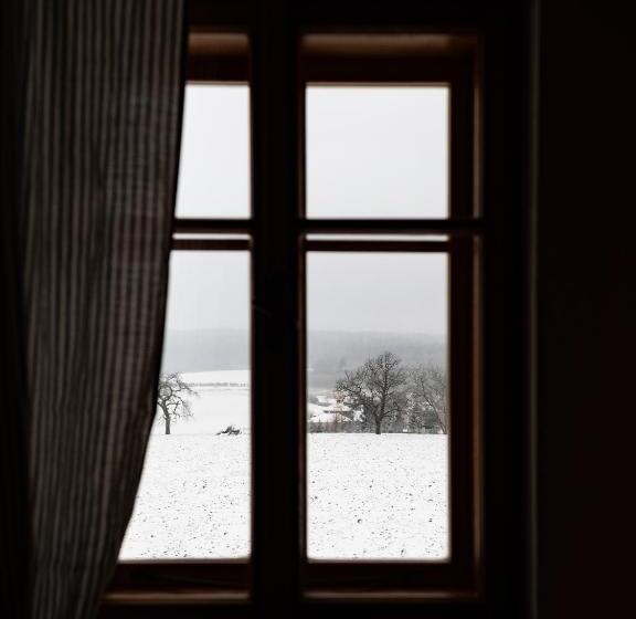 פנסיון Penzion V Poli