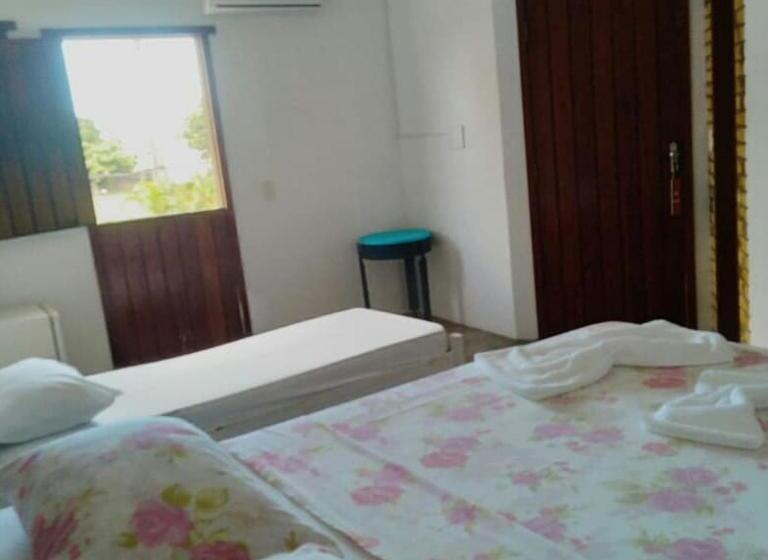 פנסיון Pousada Garça Real