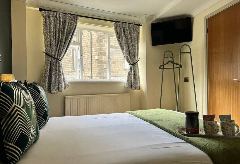 پانسیون Red Lion