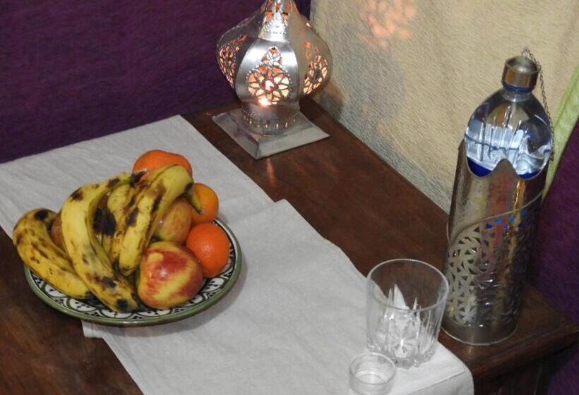 펜션 Room In Lodge Sleep In Luxury Tent In Desert