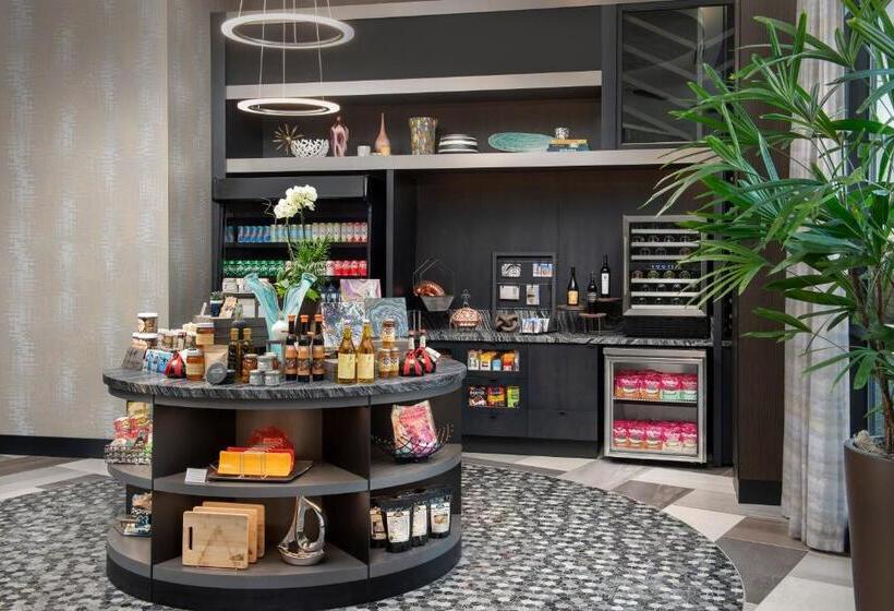 Silver Cloud Hotel Tacoma At Point Ruston Waterfront