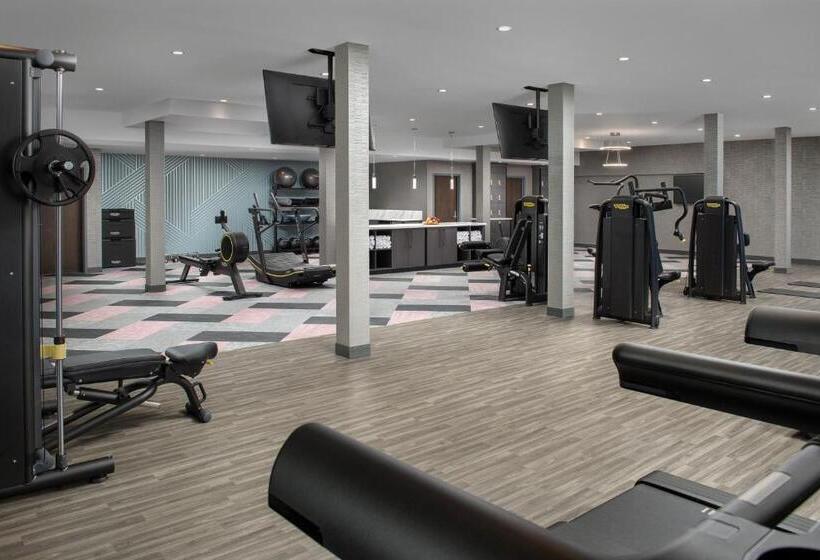 Silver Cloud Hotel Tacoma At Point Ruston Waterfront