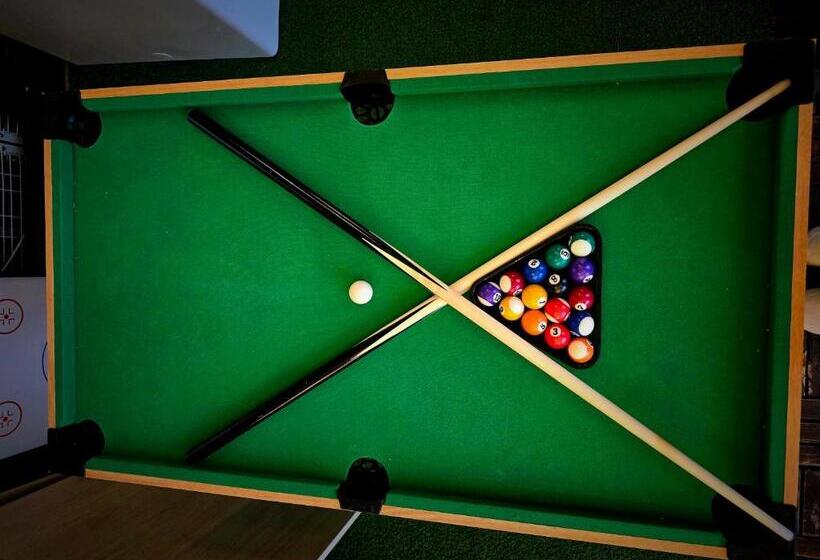 Tequila Sunrise Hostel Surfers Paradise