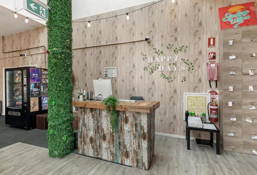 Tequila Sunrise Hostel Surfers Paradise